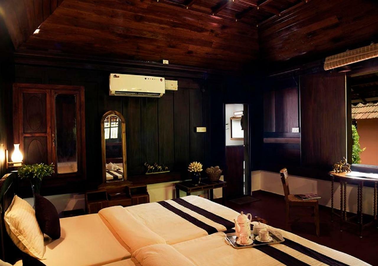 Stayvista At La Riva Heritage Villa With Bicycle Alappuzha 외부 사진