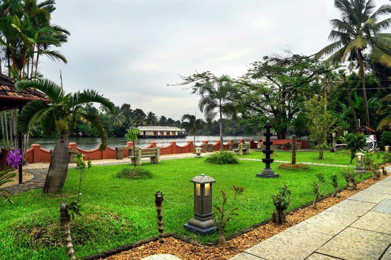 Stayvista At La Riva Heritage Villa With Bicycle Alappuzha 외부 사진