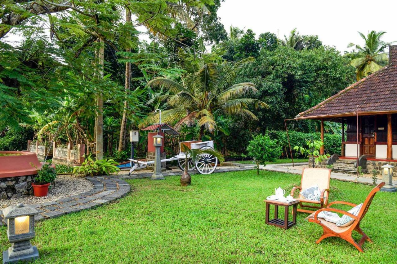 Stayvista At La Riva Heritage Villa With Bicycle Alappuzha 외부 사진