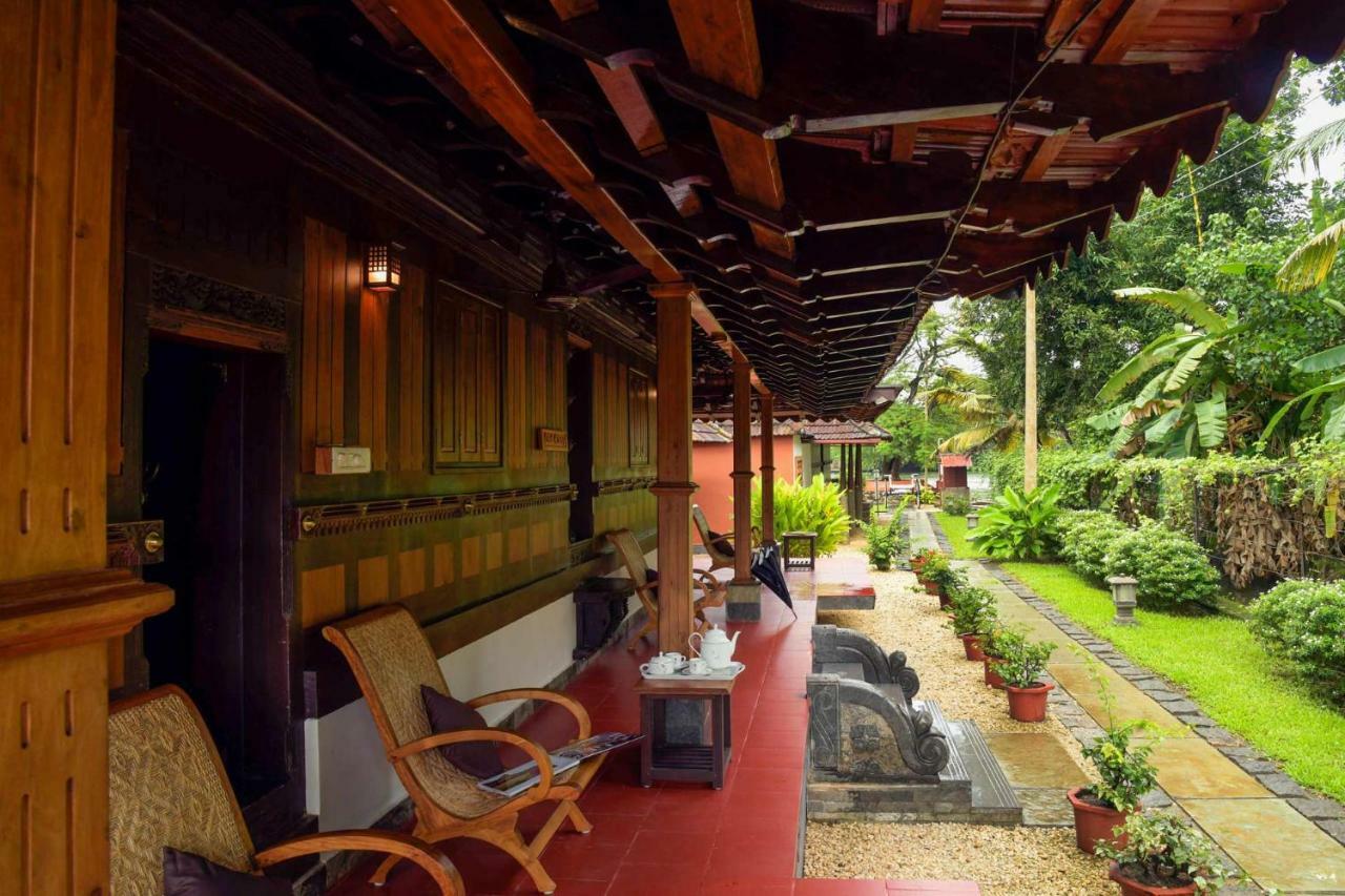 Stayvista At La Riva Heritage Villa With Bicycle Alappuzha 외부 사진
