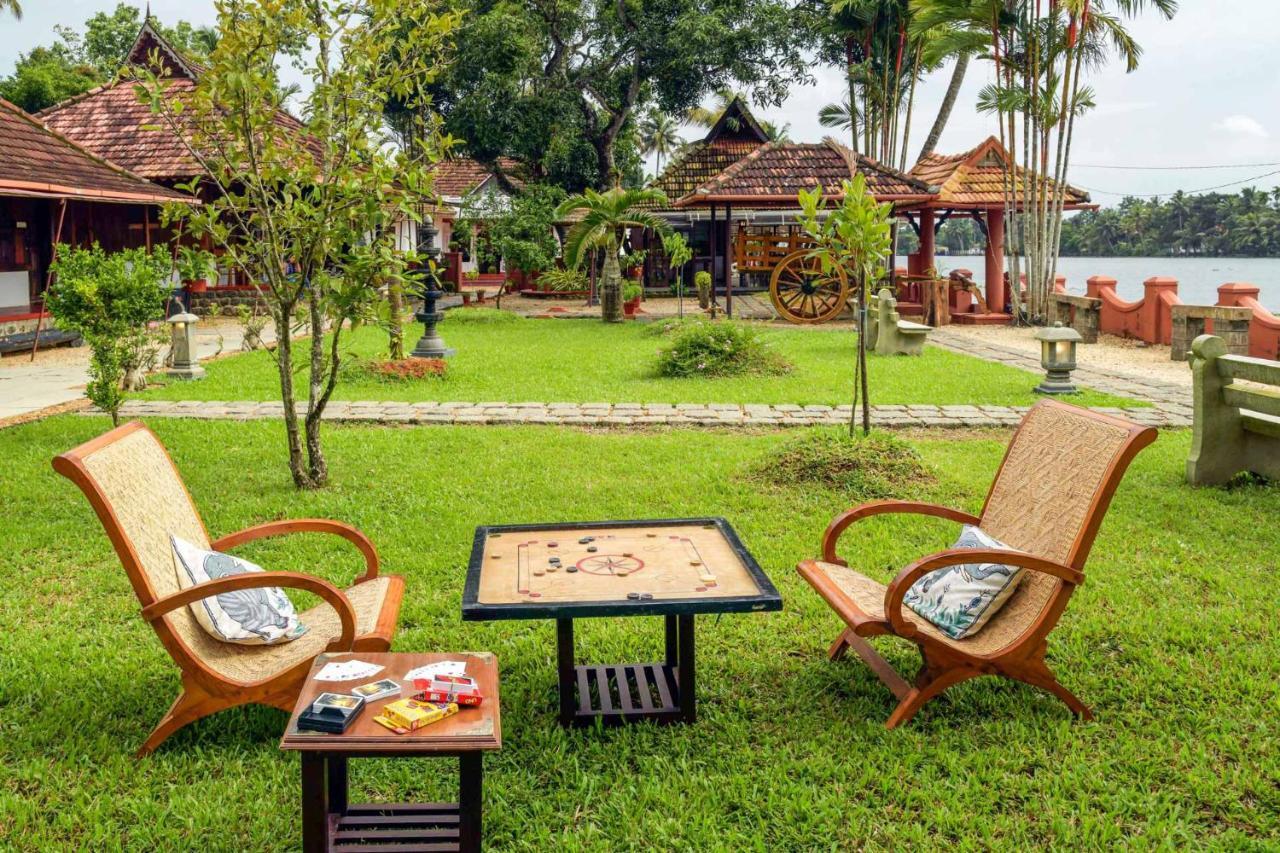 Stayvista At La Riva Heritage Villa With Bicycle Alappuzha 외부 사진